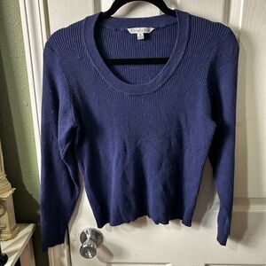 Orchid Row Women's Blue Crew Neck Sweater